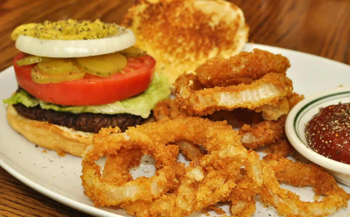 Burger food typical of Supermac's